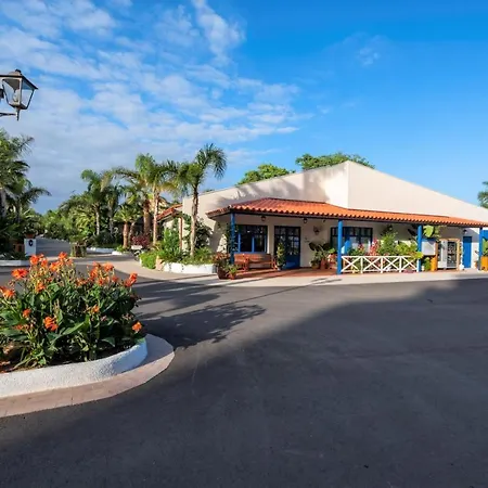 La Siesta & Parque de Campismo